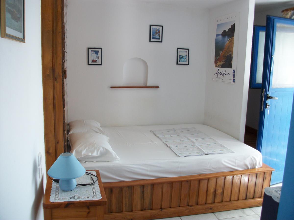 أنافي Floras Rooms And Studios المظهر الخارجي الصورة