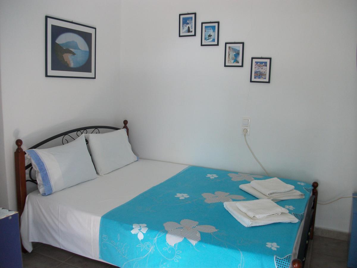 أنافي Floras Rooms And Studios المظهر الخارجي الصورة