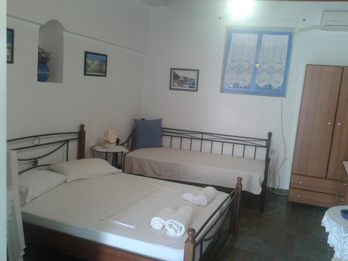 أنافي Floras Rooms And Studios المظهر الخارجي الصورة