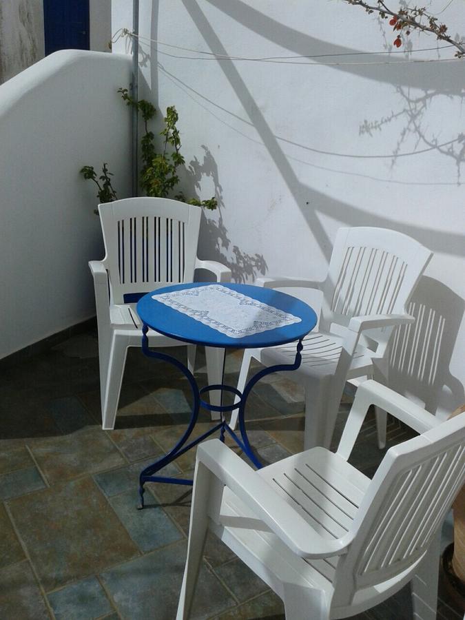 أنافي Floras Rooms And Studios المظهر الخارجي الصورة